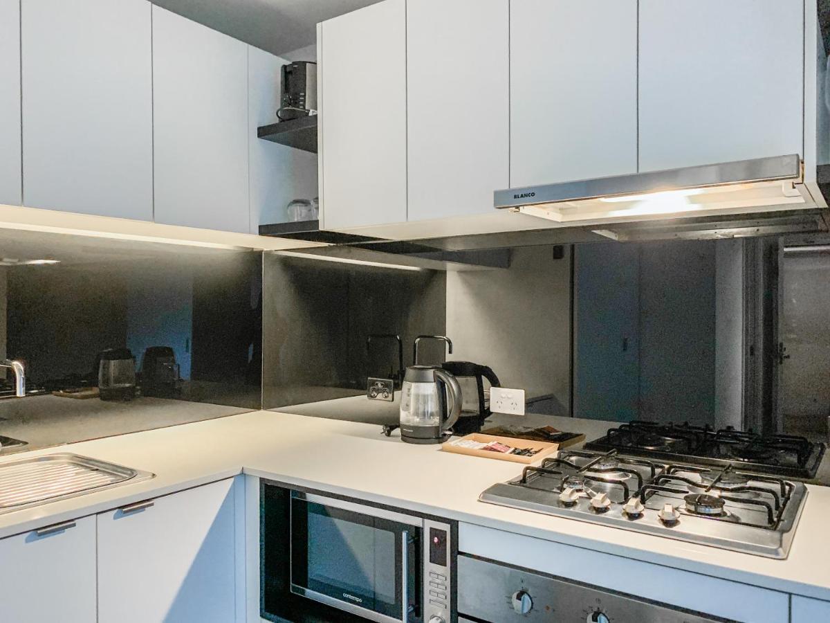 Aura2107, 2 Bedroom Apartment With Balcony, Stunning Yarra River And City Views Melbourne Luaran gambar