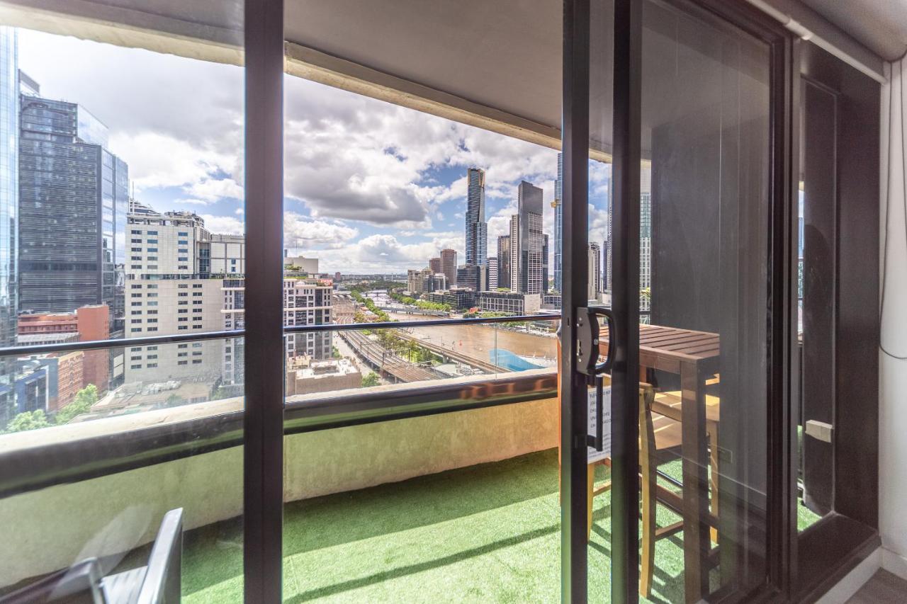 Aura2107, 2 Bedroom Apartment With Balcony, Stunning Yarra River And City Views Melbourne Luaran gambar