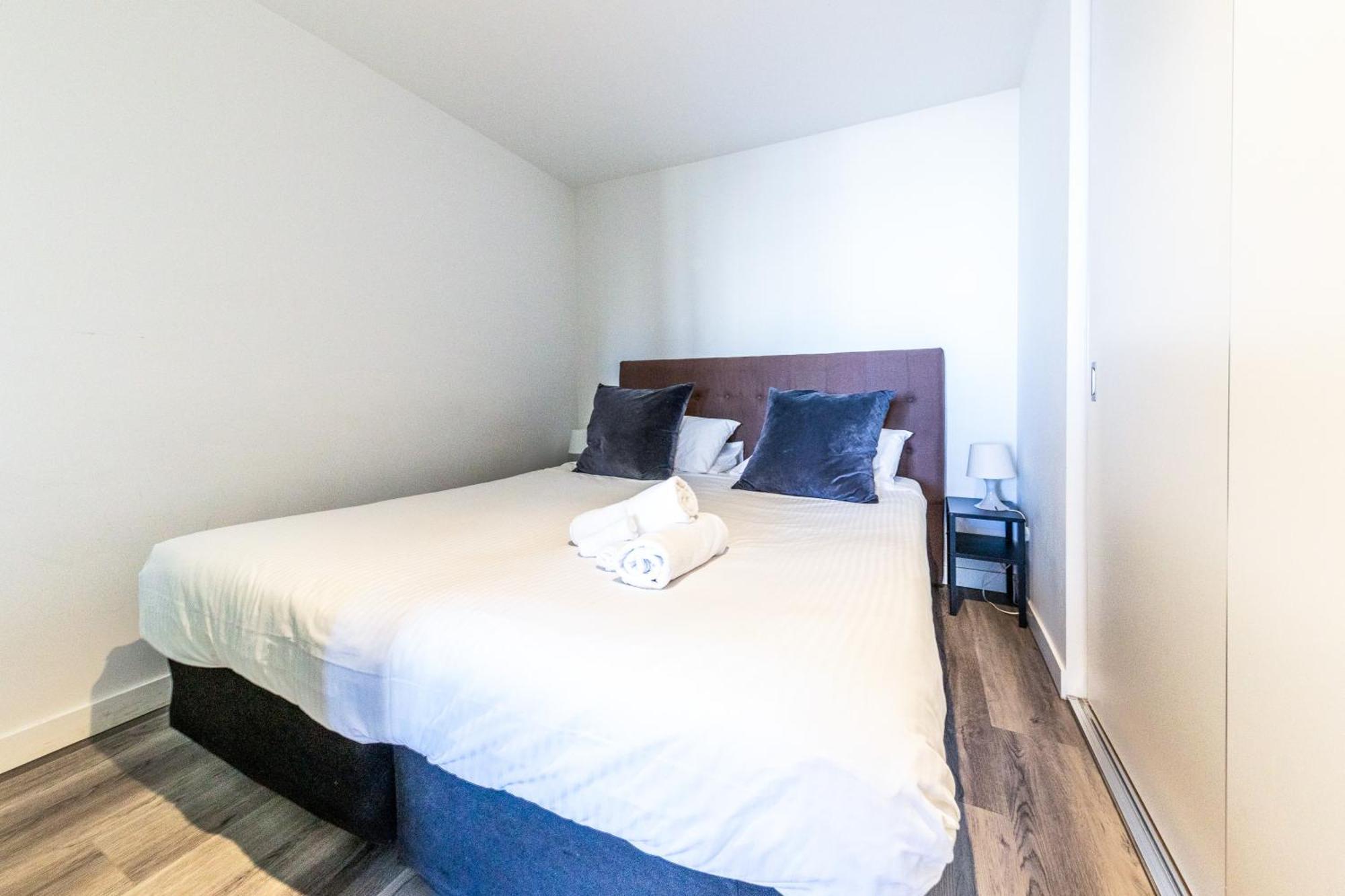 Aura2107, 2 Bedroom Apartment With Balcony, Stunning Yarra River And City Views Melbourne Luaran gambar