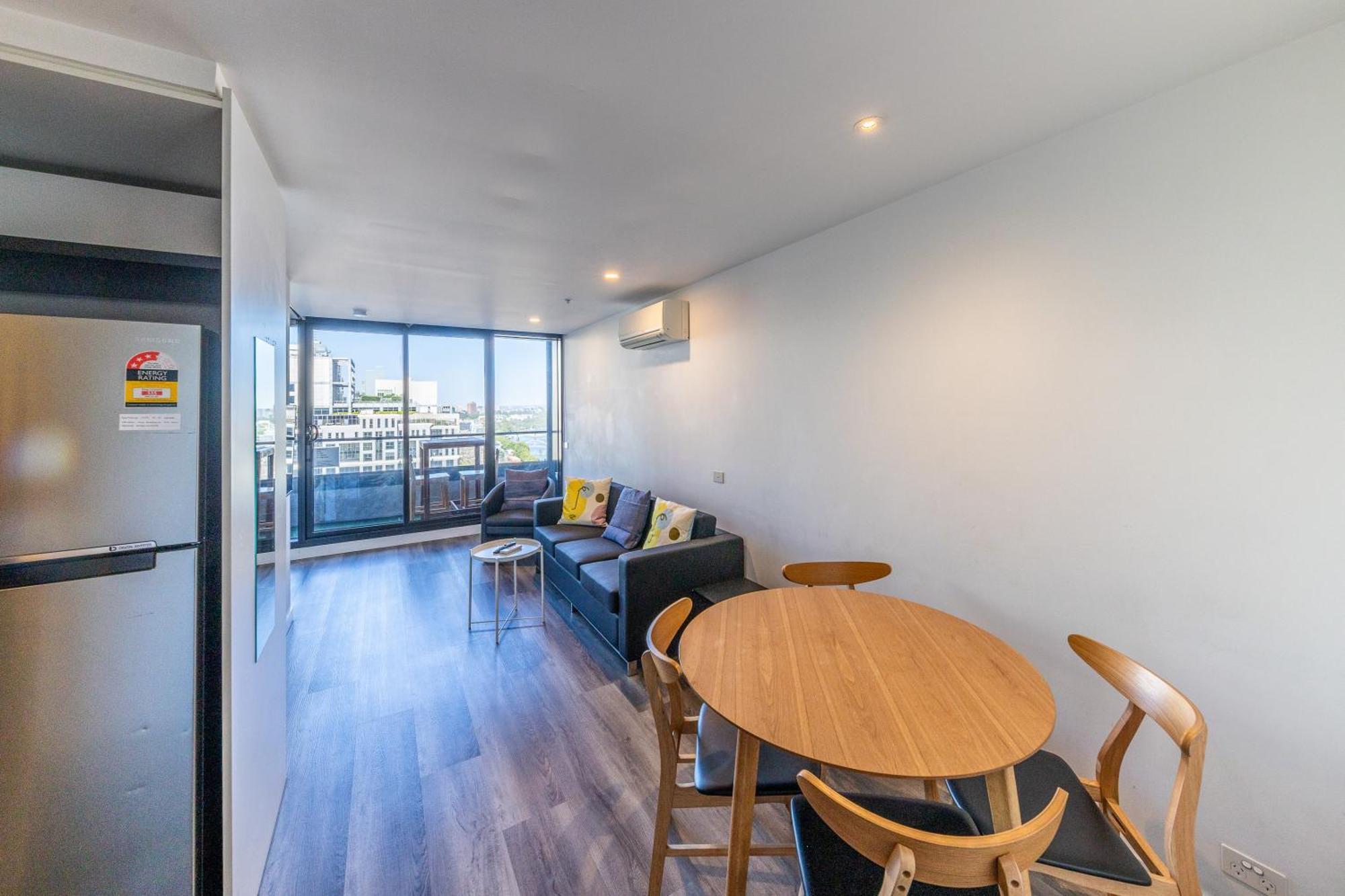 Aura2107, 2 Bedroom Apartment With Balcony, Stunning Yarra River And City Views Melbourne Luaran gambar