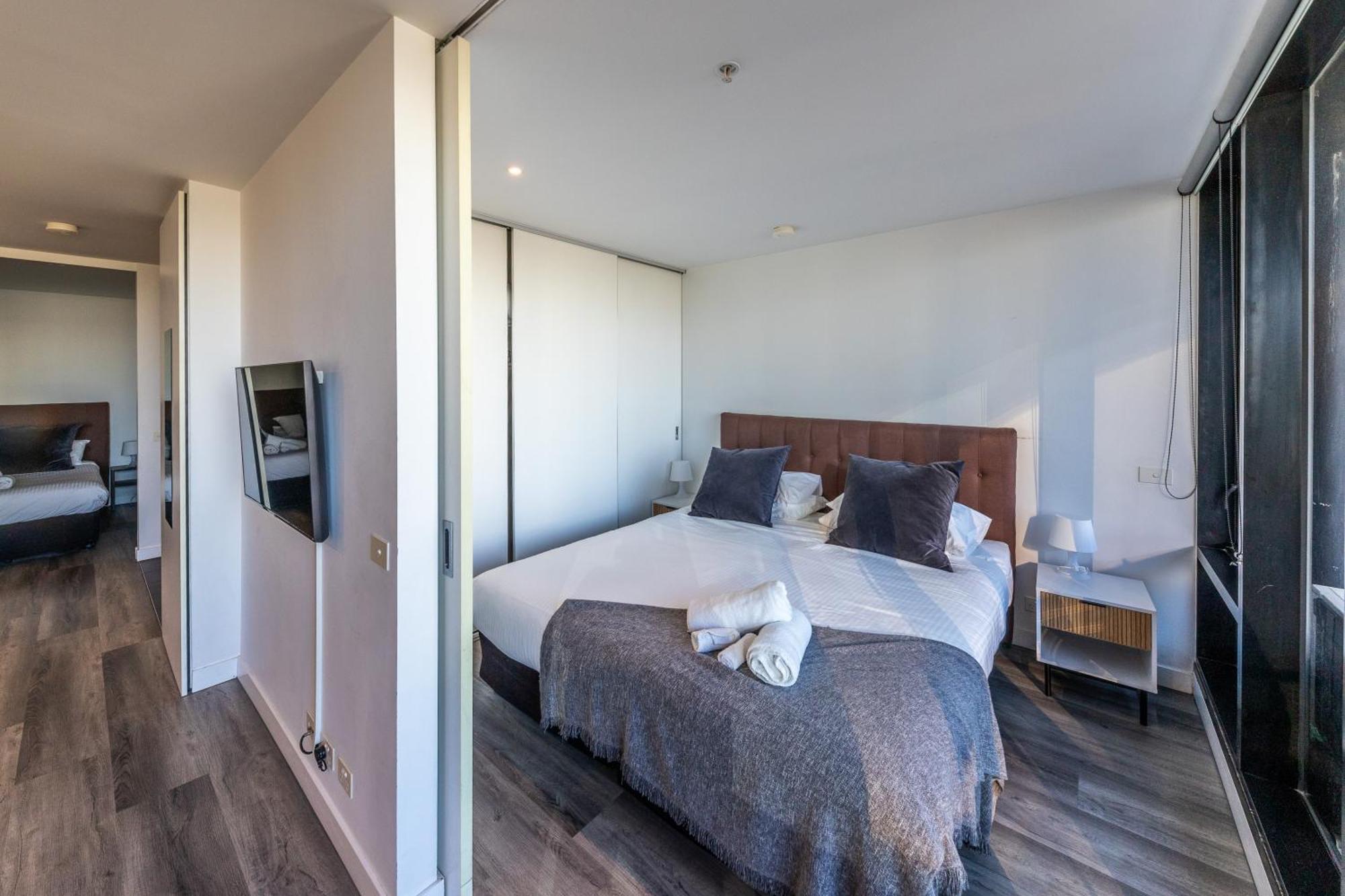 Aura2107, 2 Bedroom Apartment With Balcony, Stunning Yarra River And City Views Melbourne Luaran gambar