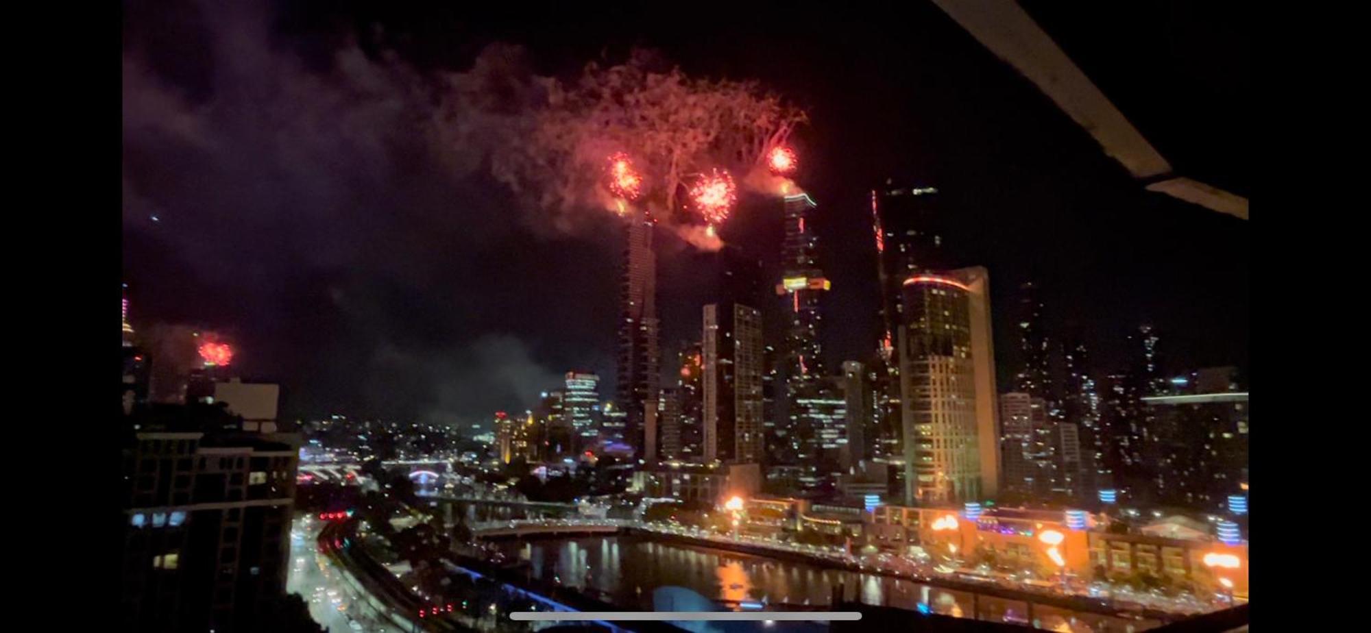Aura2107, 2 Bedroom Apartment With Balcony, Stunning Yarra River And City Views Melbourne Luaran gambar